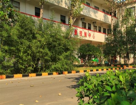 华体会(中国)公司质控中心一角                                        